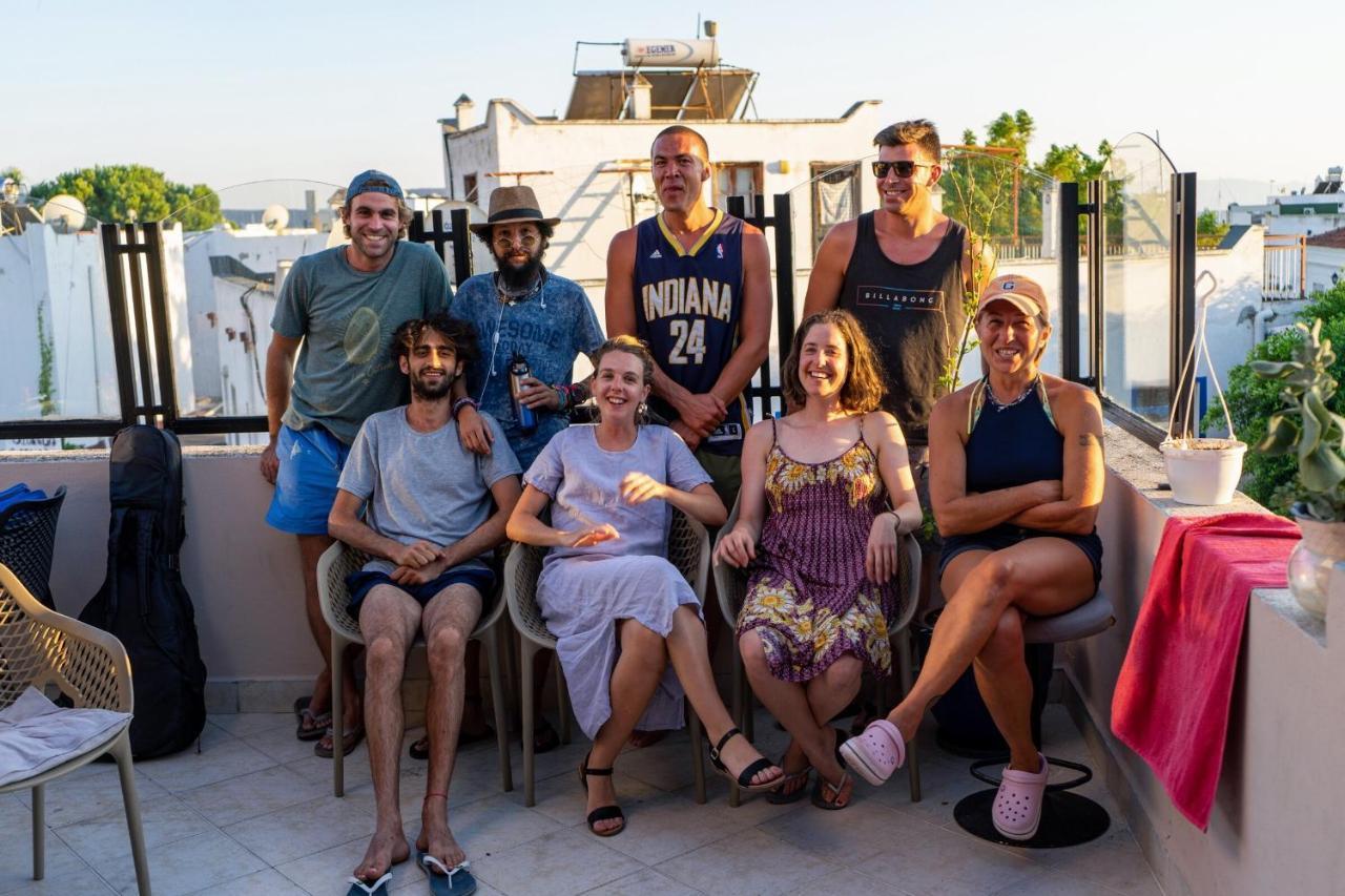 La Luna Hostel Bodrum Exteriör bild