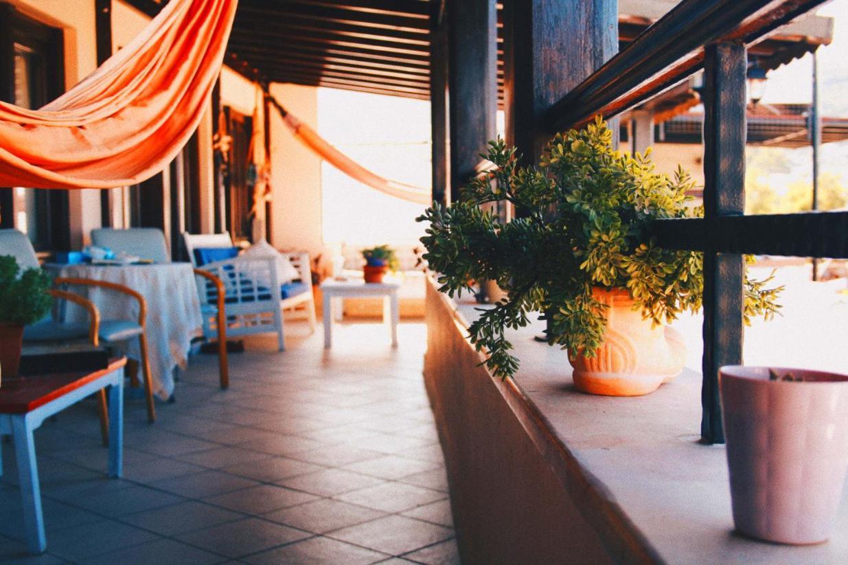 La Luna Hostel Bodrum Exteriör bild
