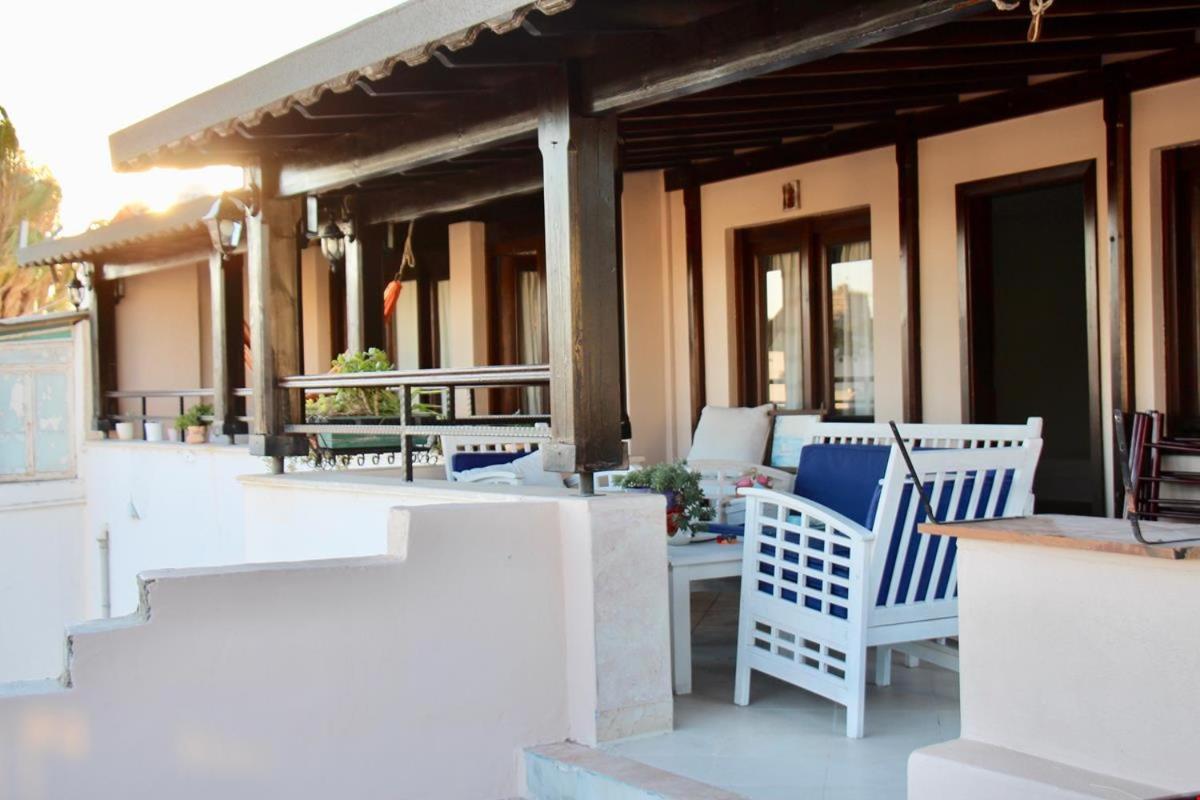 La Luna Hostel Bodrum Exteriör bild