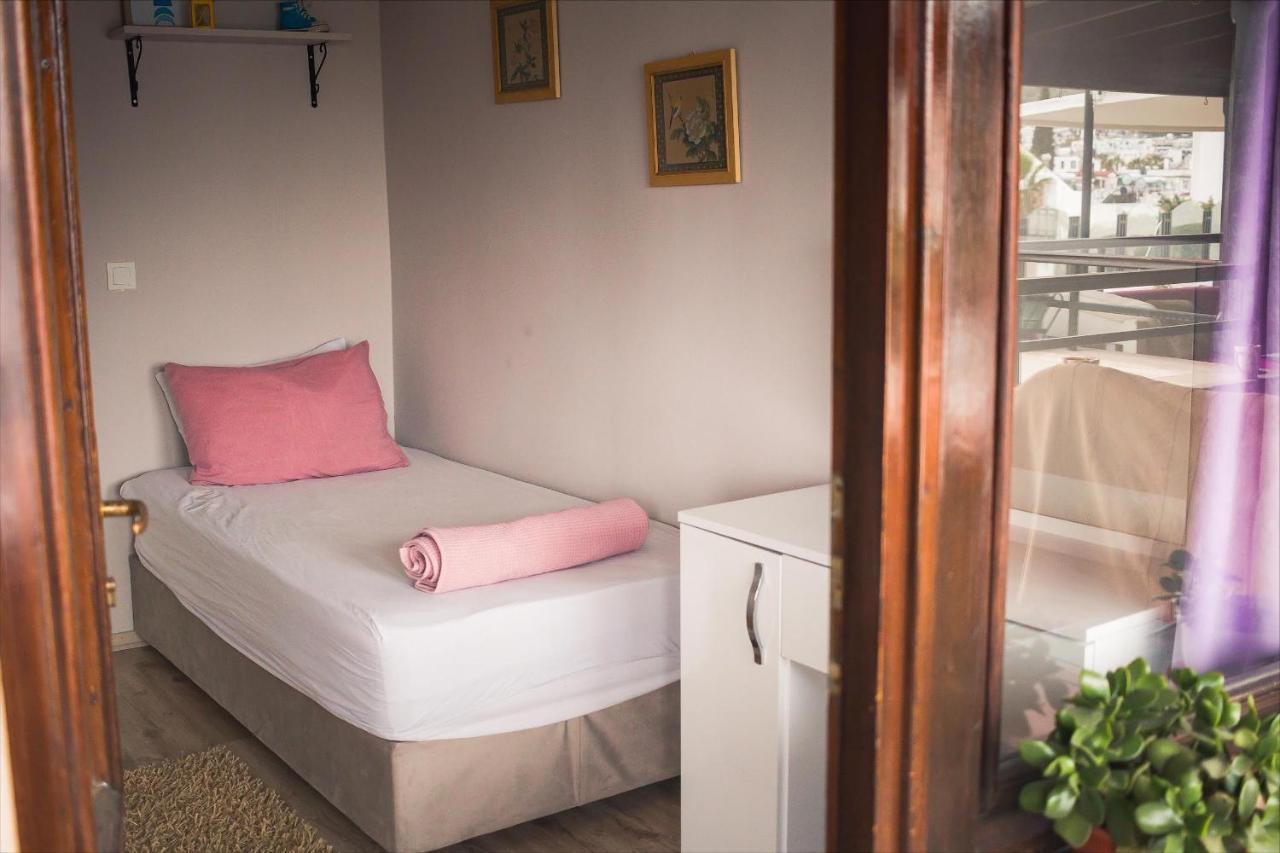 La Luna Hostel Bodrum Exteriör bild