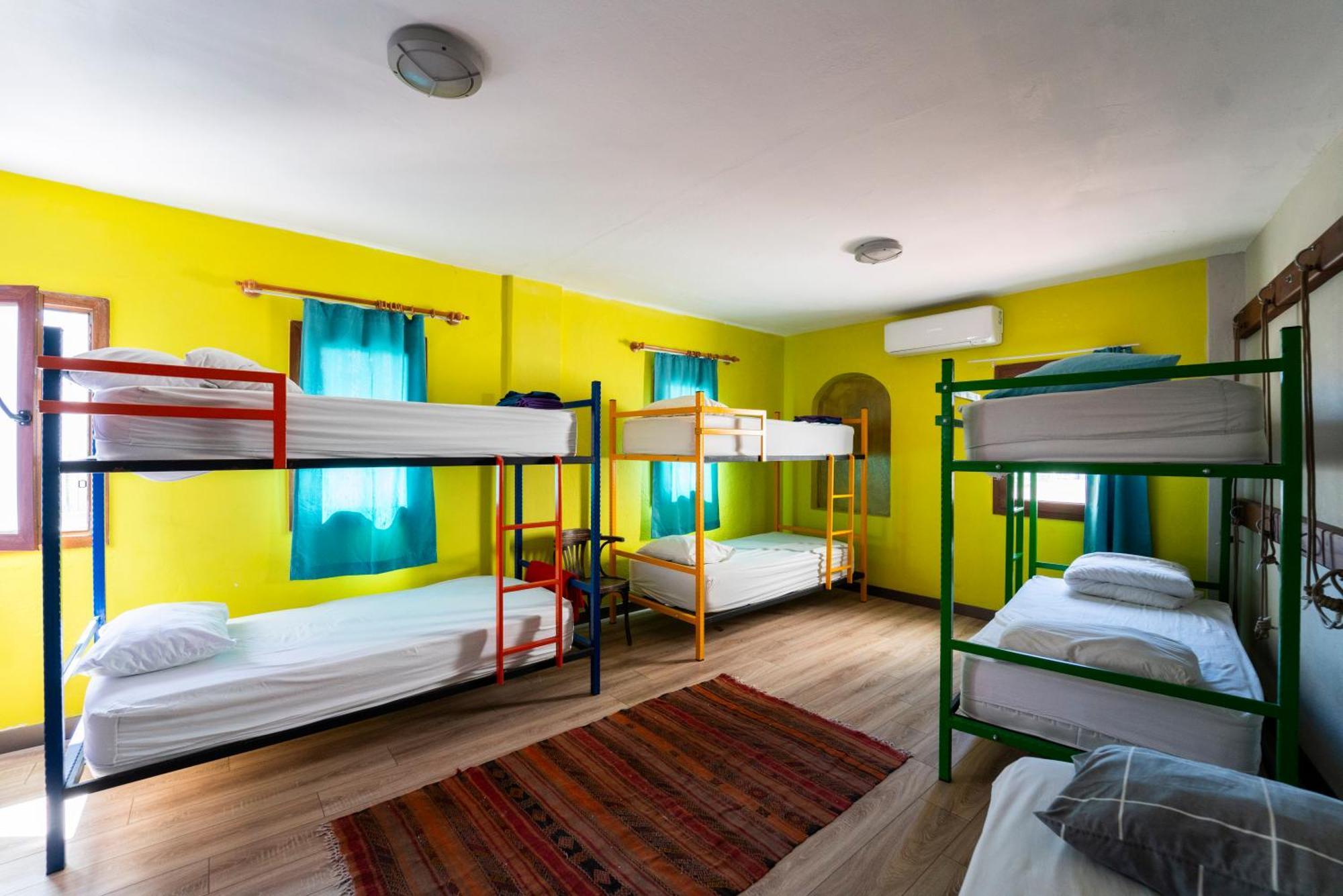 La Luna Hostel Bodrum Exteriör bild