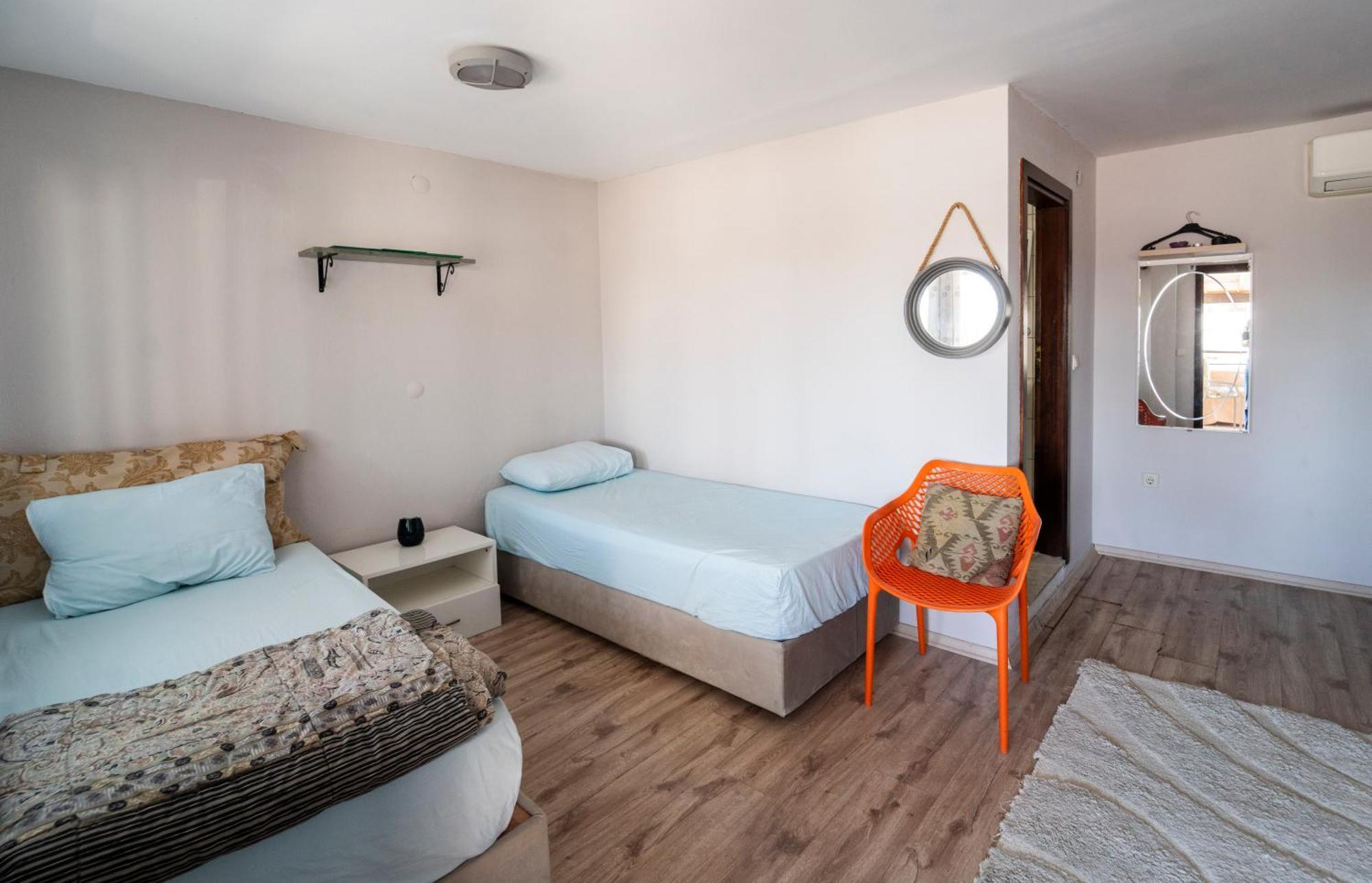 La Luna Hostel Bodrum Exteriör bild